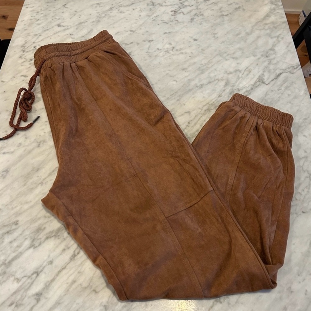 Pink Lily Brown Jogger Pants